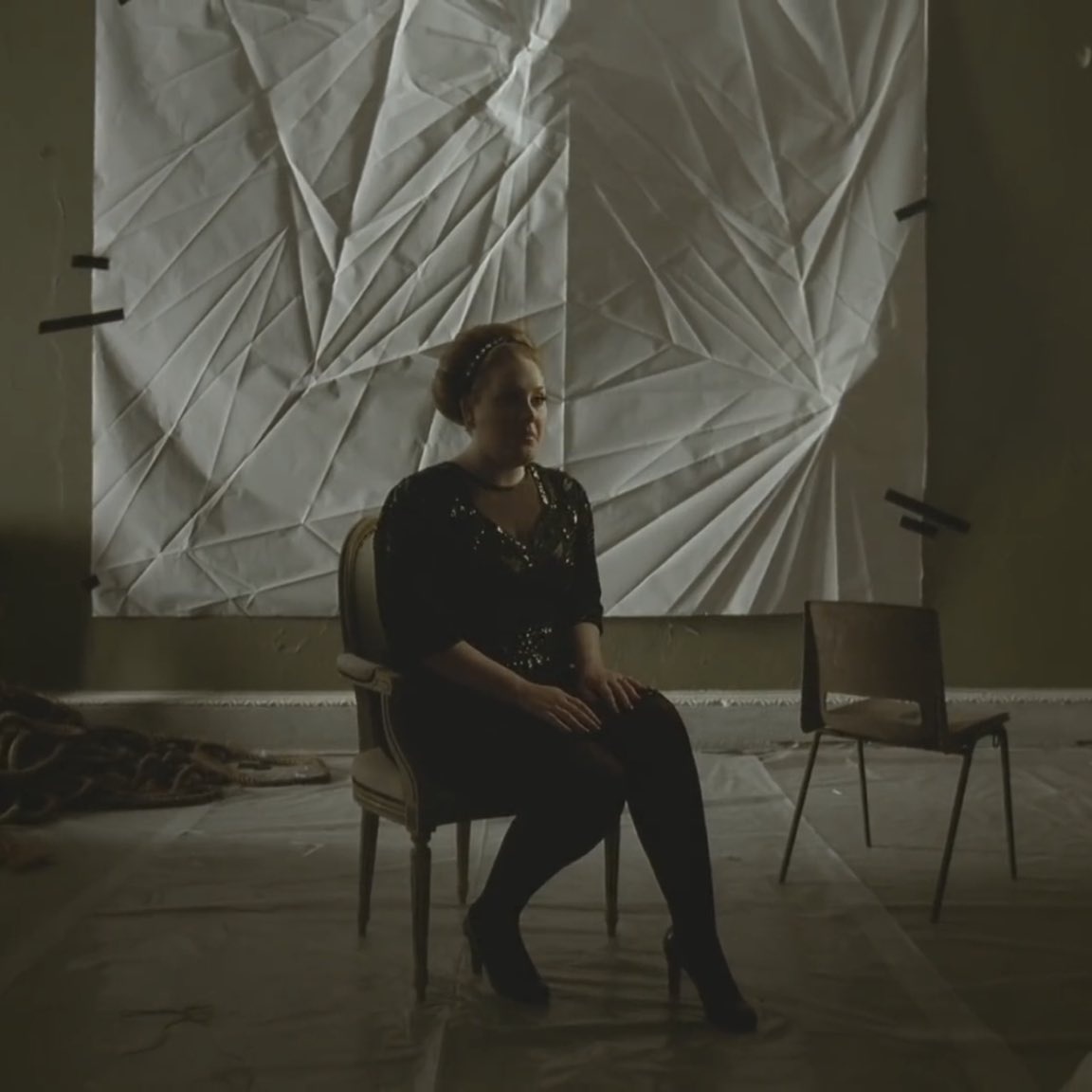 adelexshakira's tweet image. "I like to sit on chairs and you prefer the floor" 
- Adele 
My Same, 19.