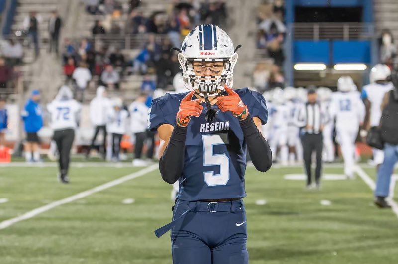 resedafootball's tweet photo. We are in total disbelief and deeply saddened in mourning the loss of our former player Dranel Rhodes. He was a genuinely kind hearted individual with an infectious smile whose unrivaled talent led us to greatness. 
Our prayers are with his family in this tough time. #LL5 🕊💙 https://t.co/mNkXoGd1My