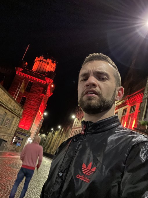 Out and about in Edinburgh !!
Who’s in the next alleyway ?

@RawChavLads - Mikey's NEW Studio Launching