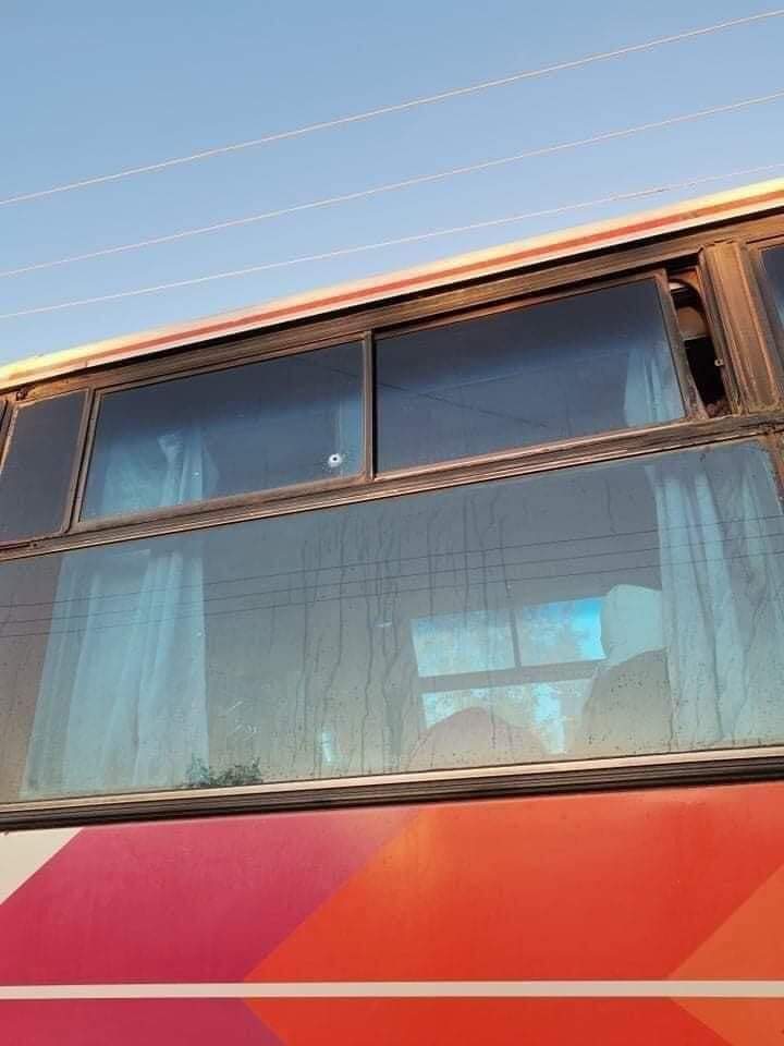 Chanapai247's tweet photo. On Lokiaw-HsiHseng-Taunggyi Rd. near the exit of #Loikaw, some vans from Nyein-Chan-Moe line were shot by SAC terrorists at around 7:25 a.m of this morning. Because of this, they had to return back and notified the public on social media to stay alert.
#2022Jan9Coup https://t.co/1I6oOIbkVw