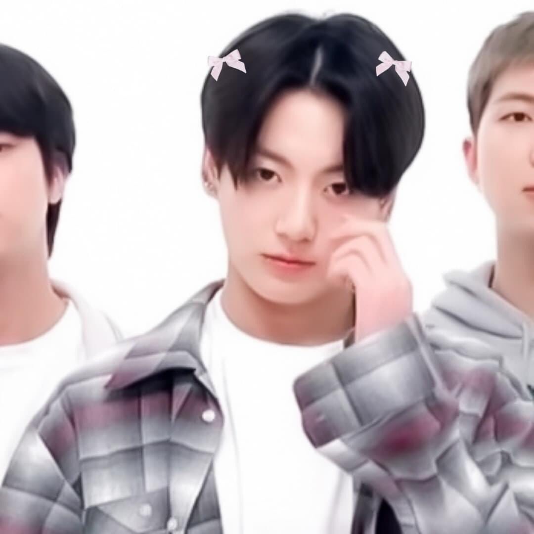 Hanny_beom's tweet photo. HAPPY JUNGKOOK DAY~🥺💜              #HappyJKDay2022 
#OurGoldenStarJK https://t.co/2LjGyTlOdm