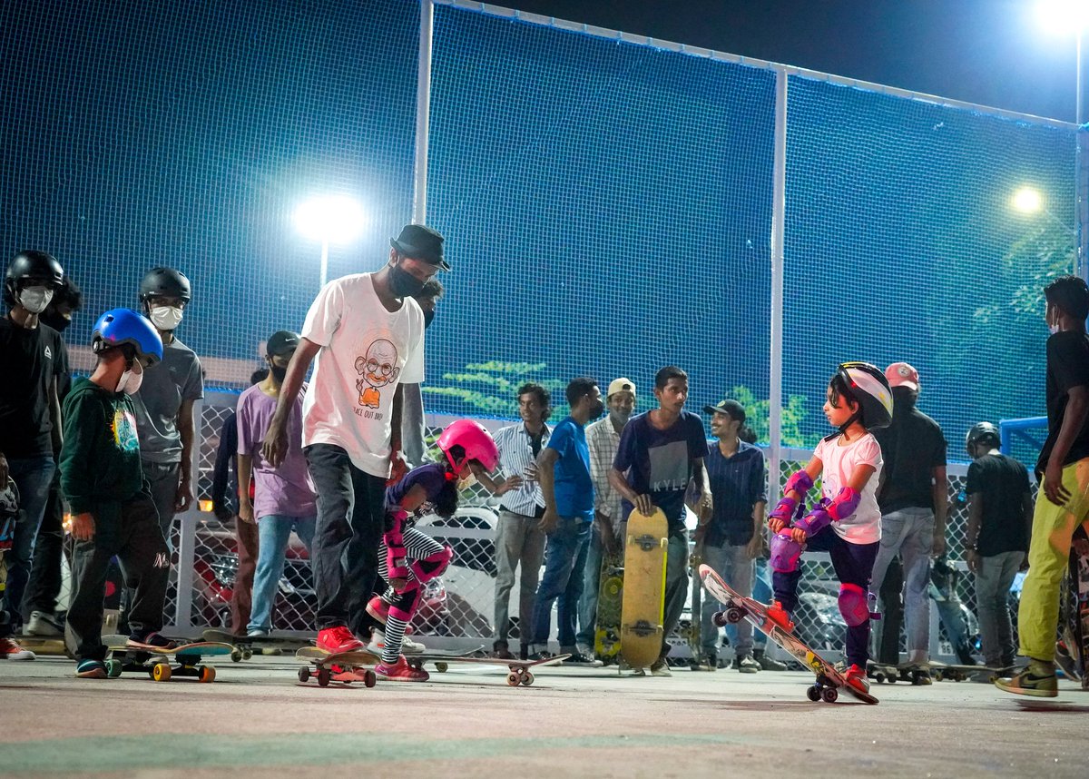 Let them fly <a href="/FlysquadSkate/">Flysquad Skateboarding</a>