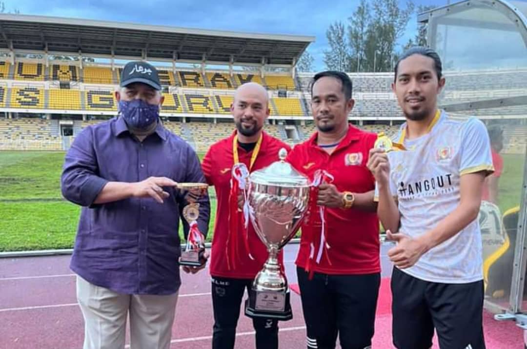 LigaLokalPerak's tweet photo. Juara Piala FA PBI 2021
DEE JAY ARR FC A
Tahniah!
Kredit gambar Persatuan Bolasepak Ipoh dan Dee Jay Arr FC
#ligalokalperak
#pbipoh
#finalpialafapbi
#sukperakfc
#deejayarrfc https://t.co/UGtwUrT5mP