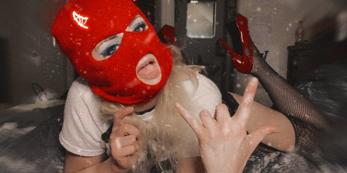 Daisy Noirr’s pics and videos