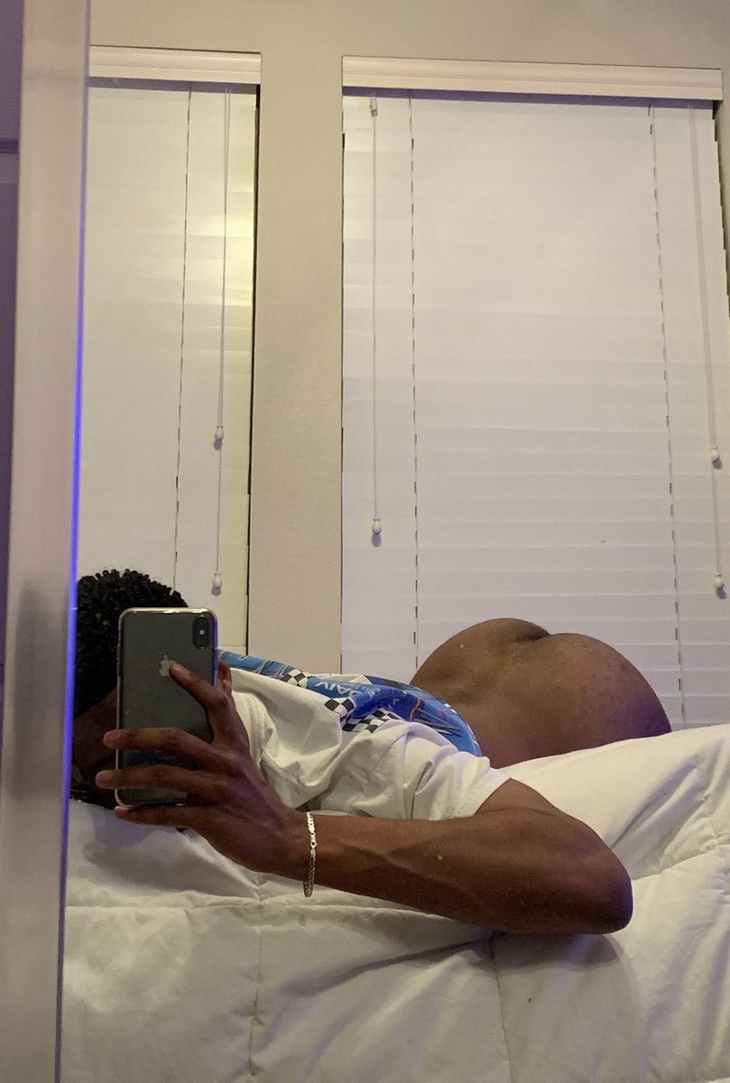 st_drizzy's tweet photo. him: send me sum nice
me: https://t.co/NY2JDcj4RH