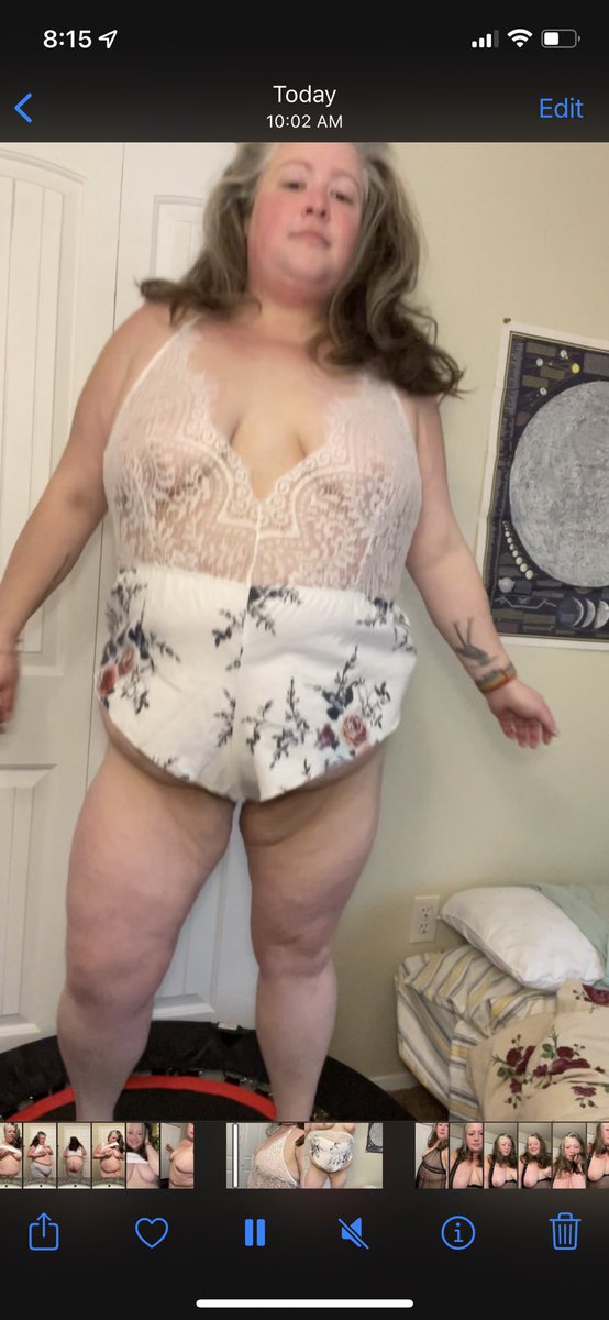 beccaroe3's tweet photo. Hi, friends! #bbw #bbwlove #bbws #plussizelingerie #curvy https://t.co/ApKGvLWUNW