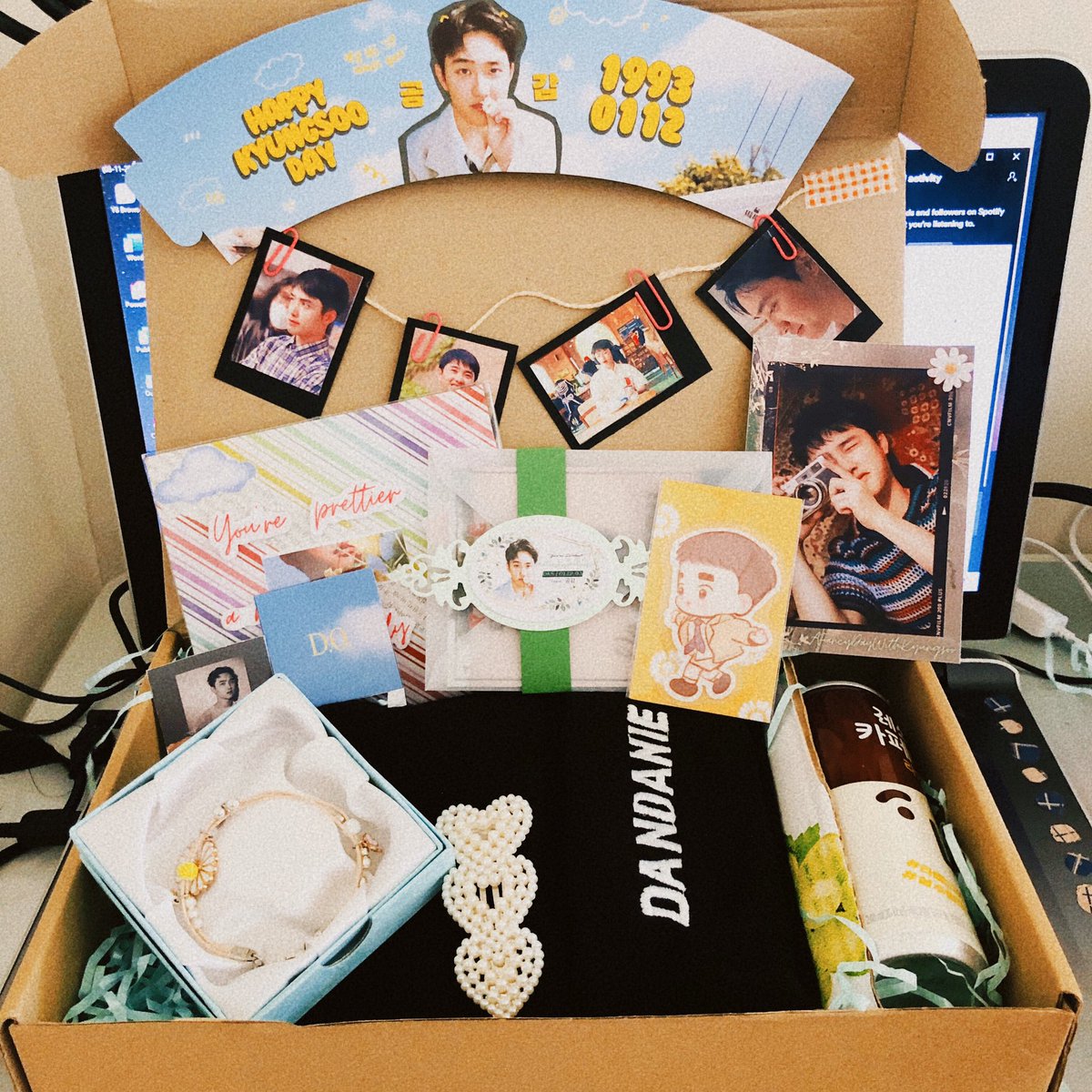 youaremyzyx's tweet photo. already received my first cse kit for this year yey!!!! loved all the inclusions huhu thank you so much, @exoworldclass! sobrang ganda and ang bilis dumating???? kahapon lang sya naship i think hahaflff
aaaaah advance happy birthday, kyungsoo π€ https://t.co/t6nfxuy30F