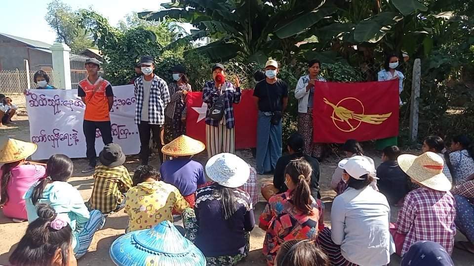 Anti-coup multi-villages revolutionary coalition strike in Sagaing Region as a daily basis. 🪧

#2022Jan9Coup #HelpMyanmarIDPs
#WhatsHappeningInMyanmar