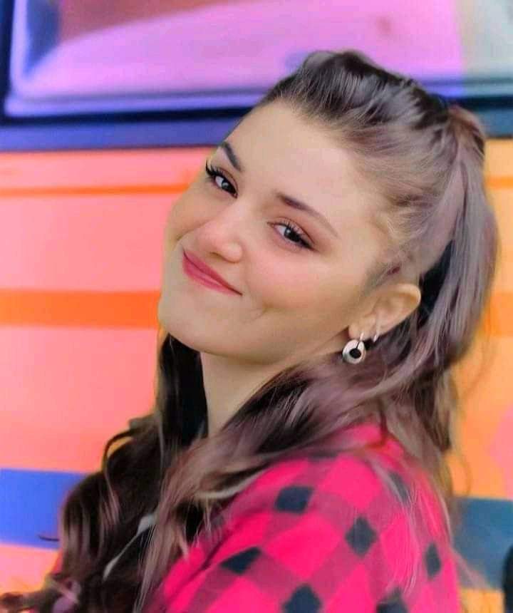 "أعان الله الصامتين ، على ضجيج قلوبهم."