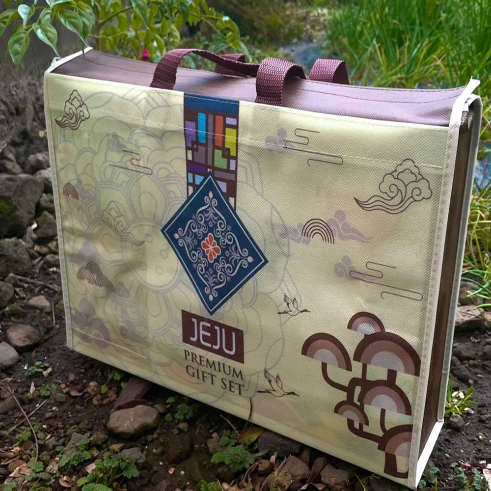 작년에 직원들 주려고 주문하려던 패키지가 품절이라던 제주농장에서 요렇게 맛난 제주레드향 추천해주셨어요. 샘플받아보고 더 감동...맛은 기본 가격도 여느곳과 비교해도 합리적이라 요아이로 찜!!! 또 품절되기전에 사전예약했어요. 사이트공유해요. url.kr/ofuq3g