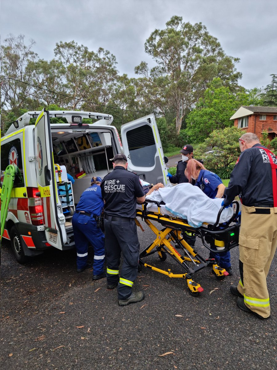MessageMateAi's tweet image. 4hrs sitting in an Ambulance 🚑 waiting for a hospital bed. 3 days to be operated on. 3hrs on the phone waiting to find out if my 87yo father with a broken hip is alive or dead. This is the life of a NSW citizen under the Liberal government. #auspol #COVID19 #COVID19nsw #Omnicron