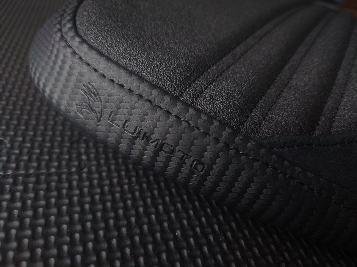 K_UE93's tweet image. #LUIMOTO のシートカバーを装着・試乗してきました。シート高稼ぎのため、ノーマルシートの上から装着。ガンタッカーさえあれば、誰でも簡単作業です✨グリップはレザーじゃなくても程よくグリップ。#STOMPGRIP といい組合せです🌈
#バイク好きと繋がりたい
#バイク乗りと繋がりたい
#YAMAHA #YZFR1