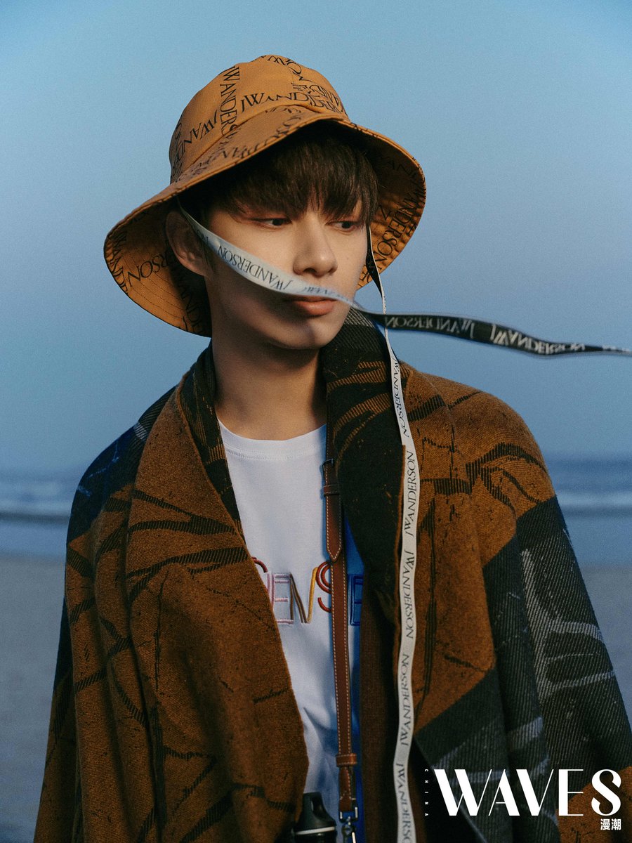 #세븐틴 #준 #SEVENTEEN #JUN #文俊辉 #문준휘 #ジュン
🐱：
220109  漫潮 weibo update

<a href="/pledis_17/">세븐틴(SEVENTEEN)</a>