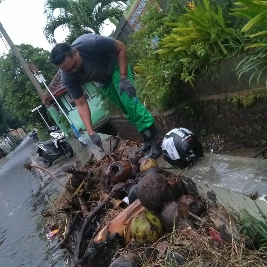 Korsda_Bwi's tweet photo. Drainase di Hotel Illira aman terkendali. Cc @PengairanBwi @p50_guntur https://t.co/Hs8HnWo0Hb