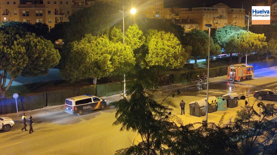 huelva_info's tweet photo. ➡ Actos vandálicos en la avenida de Andalucía de #Huelva durante la noche https://t.co/TqFcoQlR4B https://t.co/aNzbzw9OWR