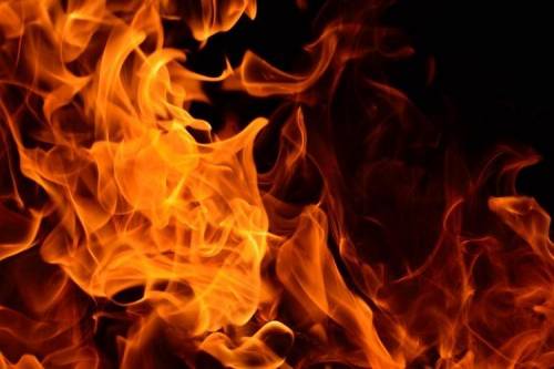 RT @SaharaReporters: Toddler, Mother Die In Kano Fire Outbreak | Sahara Reporters https://t.co/9vw5OCIwuw https://t.co/CYgVSScBcF