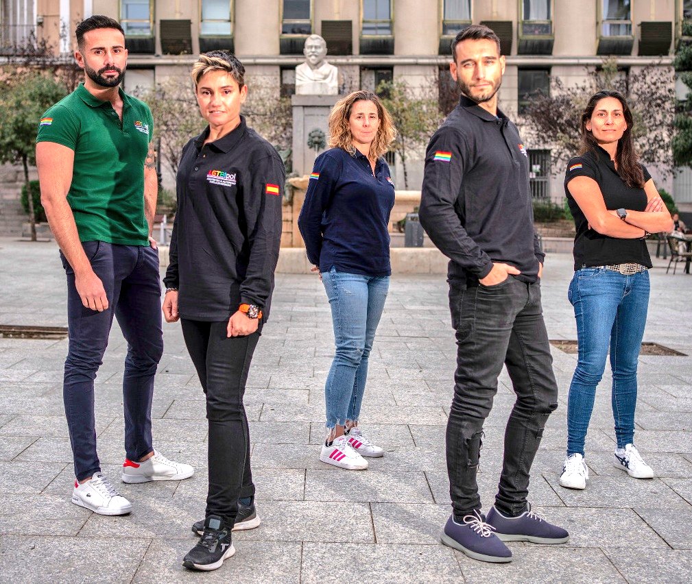 lgtbipol's tweet photo. https://t.co/dM74Q85ama
#Entrevista a cinco miembros de #LGTBIpol. El País - Patricia Peiró
@OlmoCalvo https://t.co/IvEZEqvkws