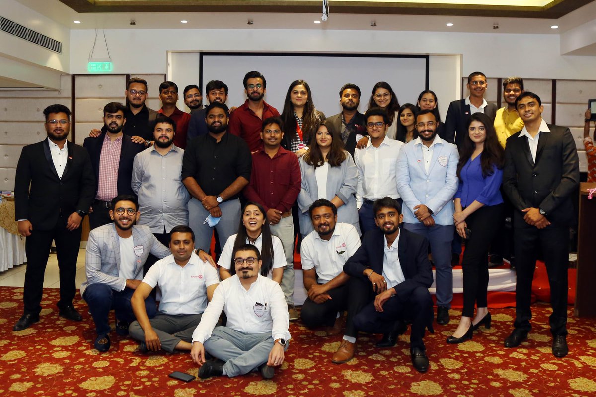 RotaractVapi's tweet image. Sankalp : A Resolution To Serve 💫

Installation Ceremony Of Rotaract Club Of Vapi 

Installing Rtr Pooja Shah as president &amp;amp; Team 21-22 

#togetherforachange
#BeyondTheHorizon
#ServeToChangeLives
#RIY21_22