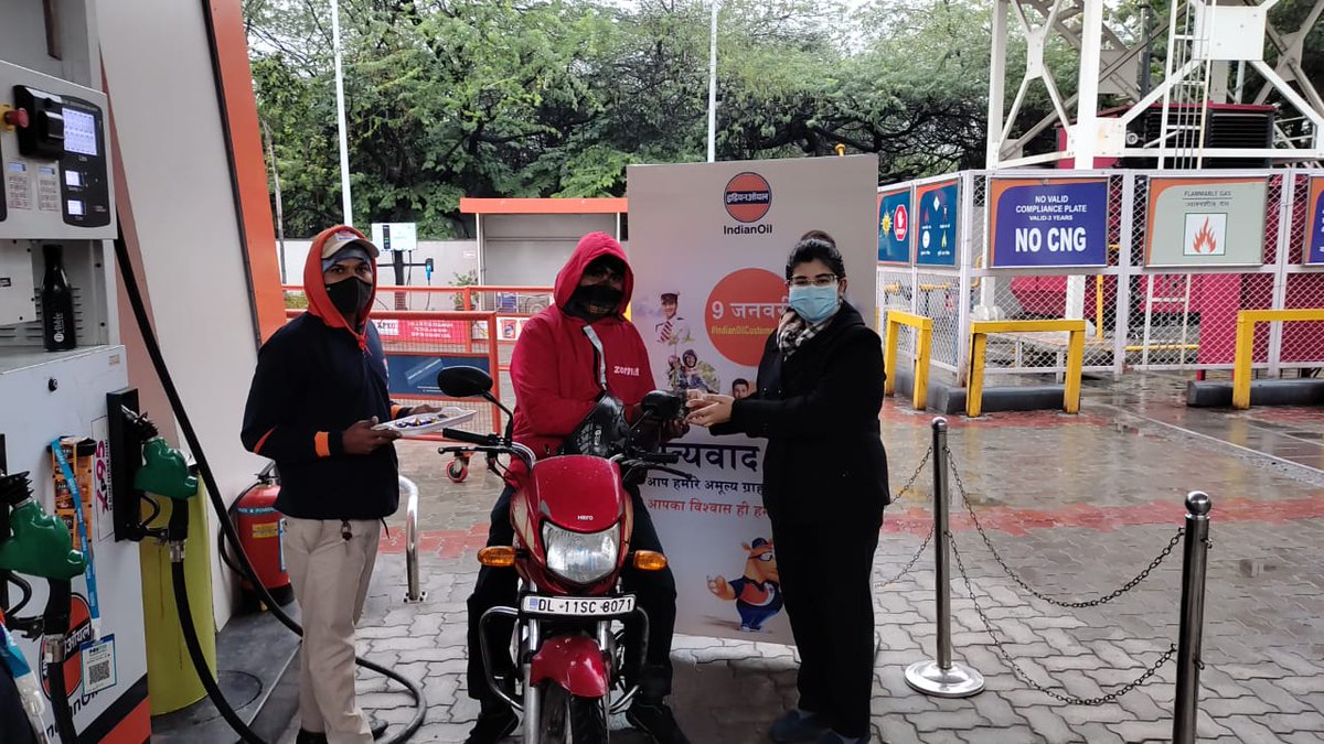 A Big thanks to all our Esteemed customers for patronizing &amp; giving us chance to serve. Celebrating Customers day with full gusto and enthusiasm at COCO Jungpura🎉 #IndianoilCustomersDay #IndianOil <a href="/Bohrashyam2/">Shyam Bohra</a> <a href="/VigyanKumar/">Vigyan Kumar</a> <a href="/sksinha_ioc/">Sanjay Kumar Sinha</a> <a href="/ChairmanIOCL/">ChairmanIOC</a> <a href="/DirMktg_iocl/">Director (Marketing), IndianOil</a> <a href="/IndianOilcl/">Indian Oil Corp Ltd</a>