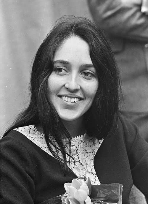 Happy Birthday to American folk singer, songwriter, musician, and activist, Joan Baez (January 9, 1941). 