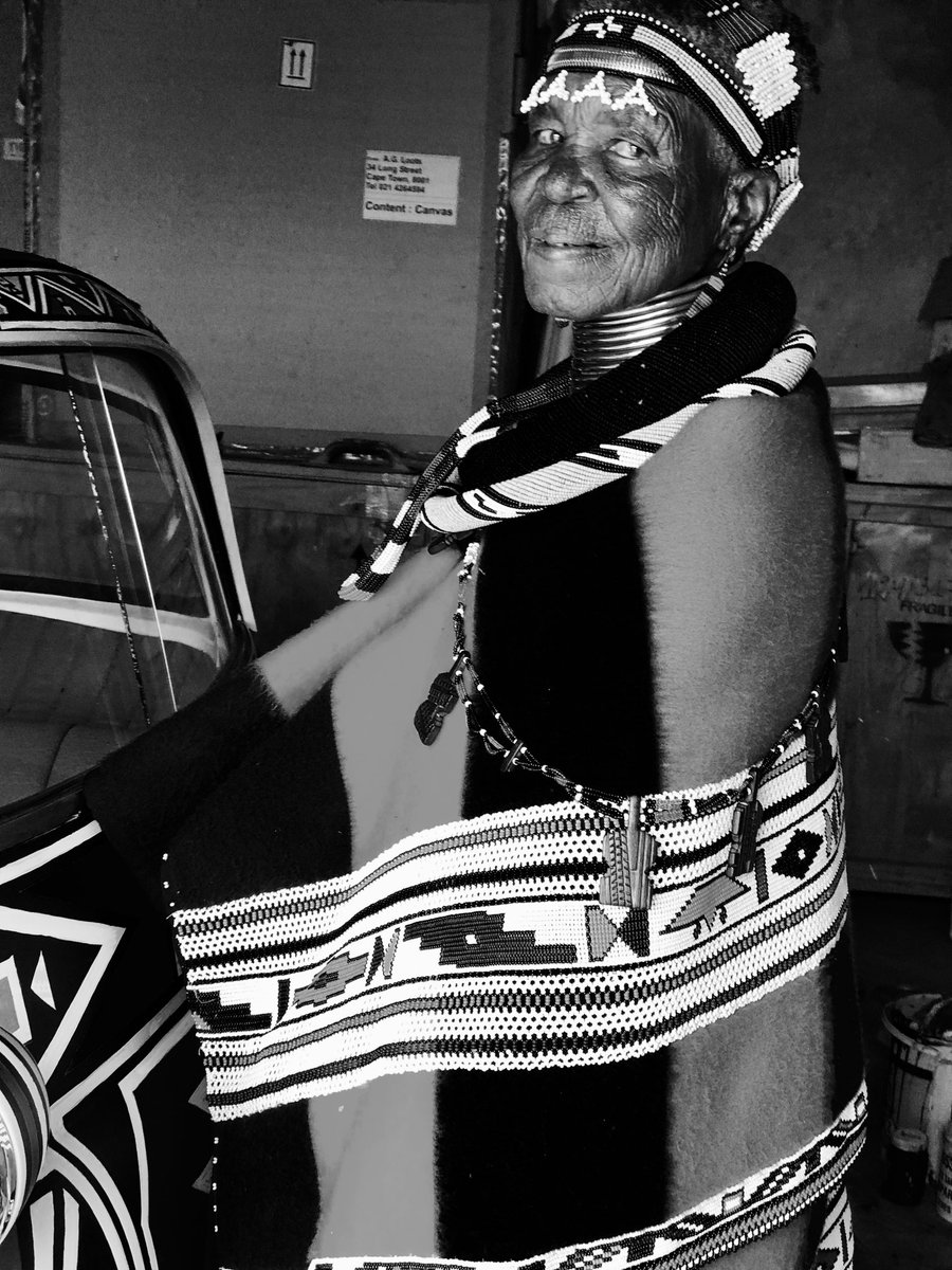 victordlamini's tweet photo. Black &amp; White with a touch of silver https://t.co/rUeNg0Zatz