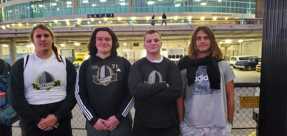 CalebMAkers79's tweet photo. I got a opportunity to get better and see where I was at on Friday at the national combine in San Antonio,TX. @BLester1993 @EthanNewman60 @BKast65 @SNUFootball @CoachMallardHC @Coach_Indy @BC_Caballero4 @_CoachKThompson @Coach_Entz @NHSRaidersFB @IrishBill63 https://t.co/8dI07XMwyH
