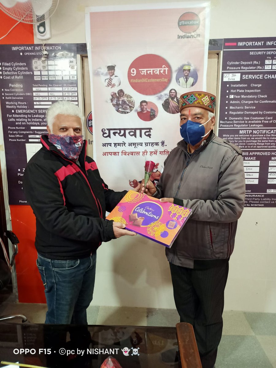 IOCL_ShimlaAO's tweet photo. #IndianoilCustomersDay 
Celebrating the Day with our customers. We thank all the Indane customers for giving us the opportunity to serve them and for the patronage. We extend our gratitude to each and everyone.

@ioclpunjab @Indianoilcl @Chairmaniocl @DirMktg_iocl https://t.co/TARPFpt1lP