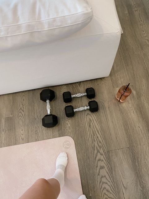 etherealdior's tweet photo. fitness but make it pretty in pink https://t.co/6j6GjaEFIq