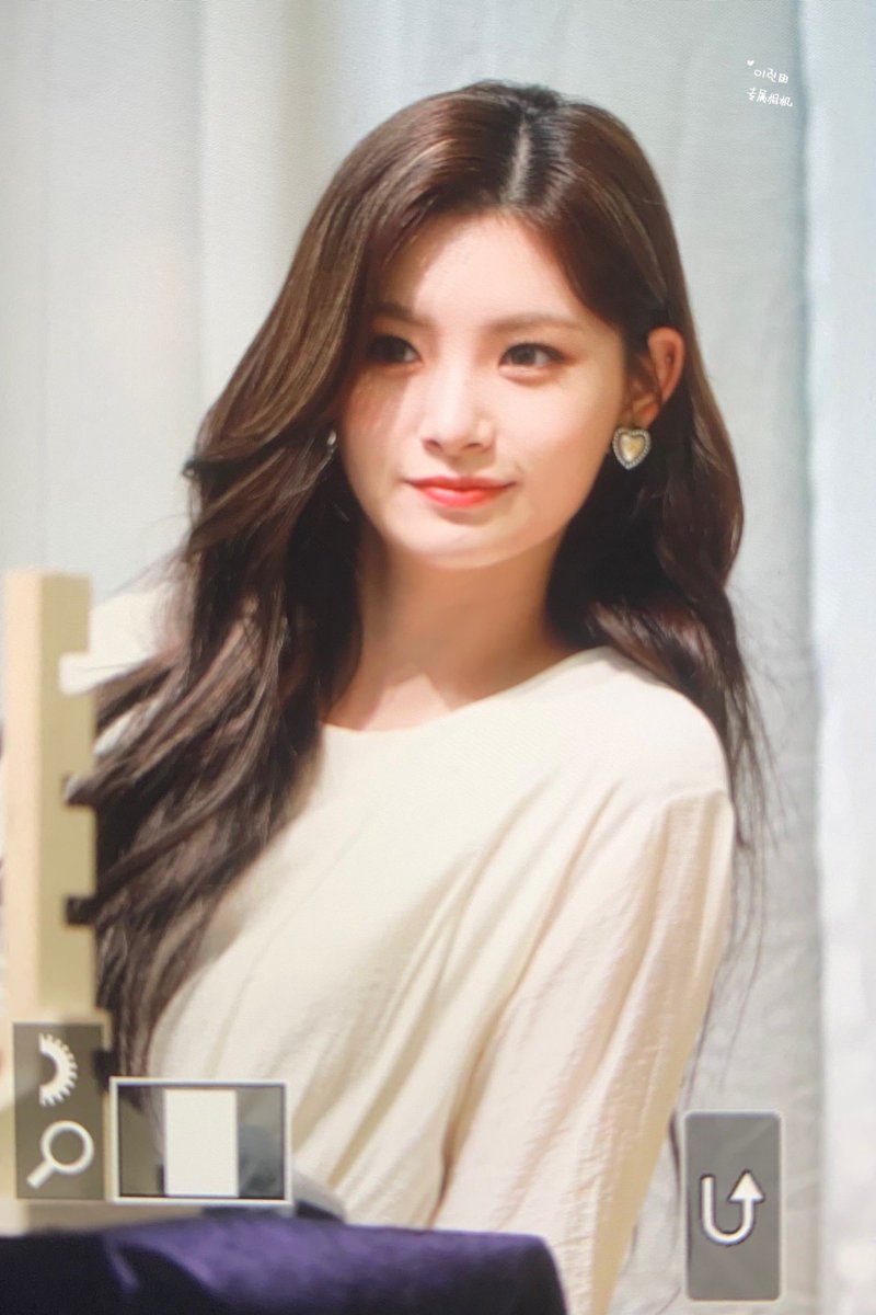 Altair1229's tweet image. 220109 팬싸 프리뷰 

#이런 #왕이런 #王怡人 #YIREN
#EVERGLOW #에버글로우