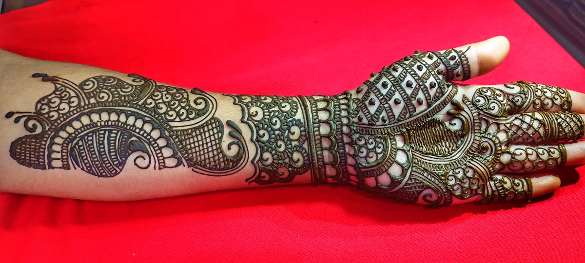 MehendiMuskan's tweet image. Watch the latest अरेबिक मेहंदी डिजाइन|Unique and Beautiful Arabic Mehndi Design for Front Hand|Latest Arabic Mehndi| via @YouTube 

Video Link:-
youtu.be/IgtrEvjphvE

@kanitthasCrafts @KendraHenna @A_R_TforPEACE @MehndiMemories 
#latest #arabic #mehndi #VIDEO