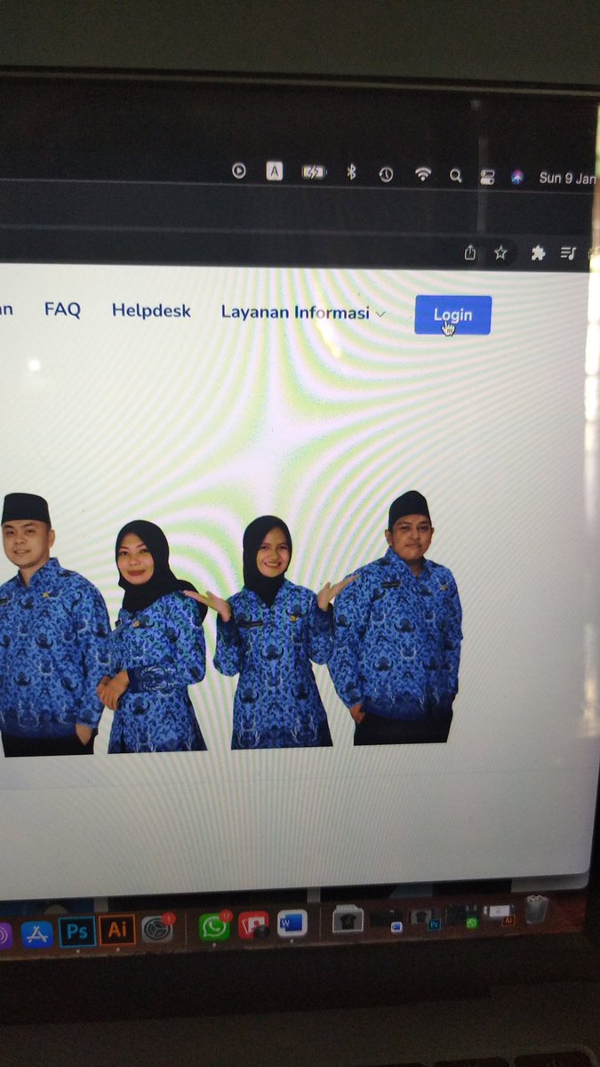 Lagi pemberkasan tau tau kok liat foto ini kayak kenal,iya bukan sih? <a href="/ragunsa/">RG</a>