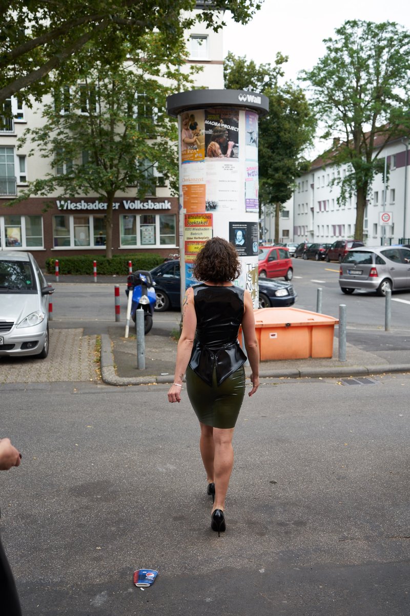 Don't walk away! Although you do look quite nice in this outfit from behind... ;) The translucent latex leaves little left to guess and those curves are to die for! #translucentlatex #translucent #latexinpublic #wiesbaden #latexinwiesbaden #latexdesigner #handmade #madeingermany