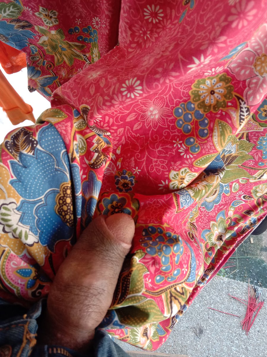 เห็นแล้วรีบเดินเข้าหาเลย