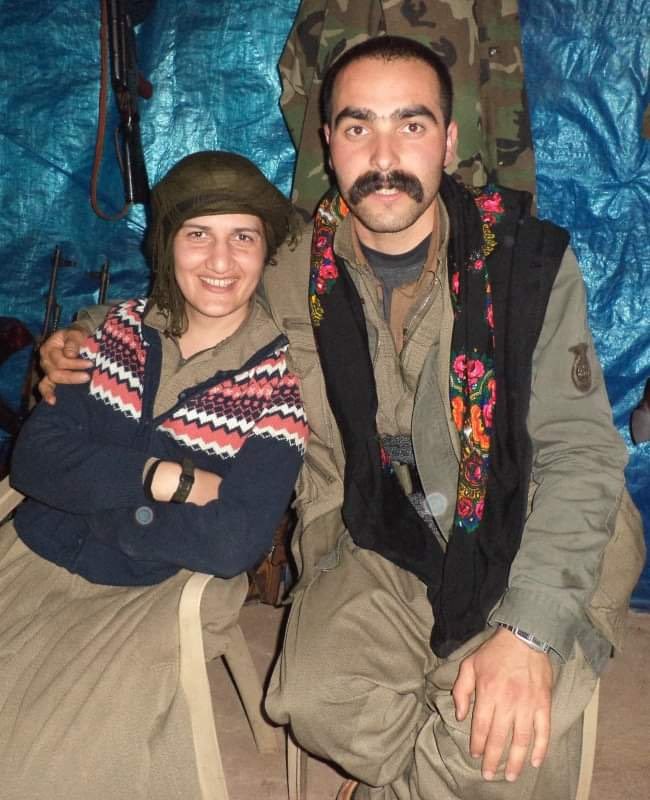 samiltayyar27's tweet photo. HDP Milletvekili Semra Güzel, 2017’de öldürülen PKK’lı teröristin sevgilisi.

Terörist kampından Meclise taşınmış.

Memur/işçi olsa çoktan kodesteydi.

Hızlı şekilde dokunulmazlığı kaldırılıp yargıya teslim edilmeli.

Mecliste de saflar netleşmeli, tüm partiler için sınav vakti. https://t.co/bxjk2MsYh1