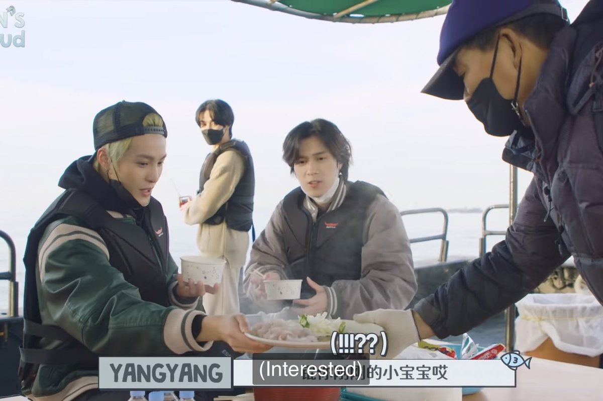 wenderyy's tweet image. I’M LAUGHING SO HARD hendery did NOT want to go fishing, he didn’t say a word until the food appeared HAHAHAH 😂🤣