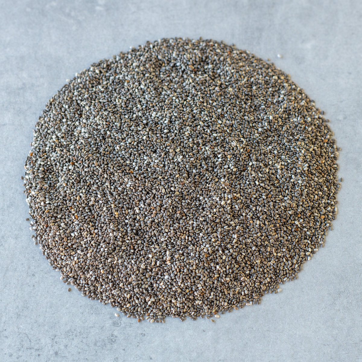 caligourmetnuts's tweet photo. Sesame Seeds are perfect for topping smoothies’ bowls or healthy muffins and will help your kids get the vitamins and minerals they need for a healthy body #kidssnacks #healthysnacks #snaking #snacktime #seedsonline https://t.co/8zEQIgNacx