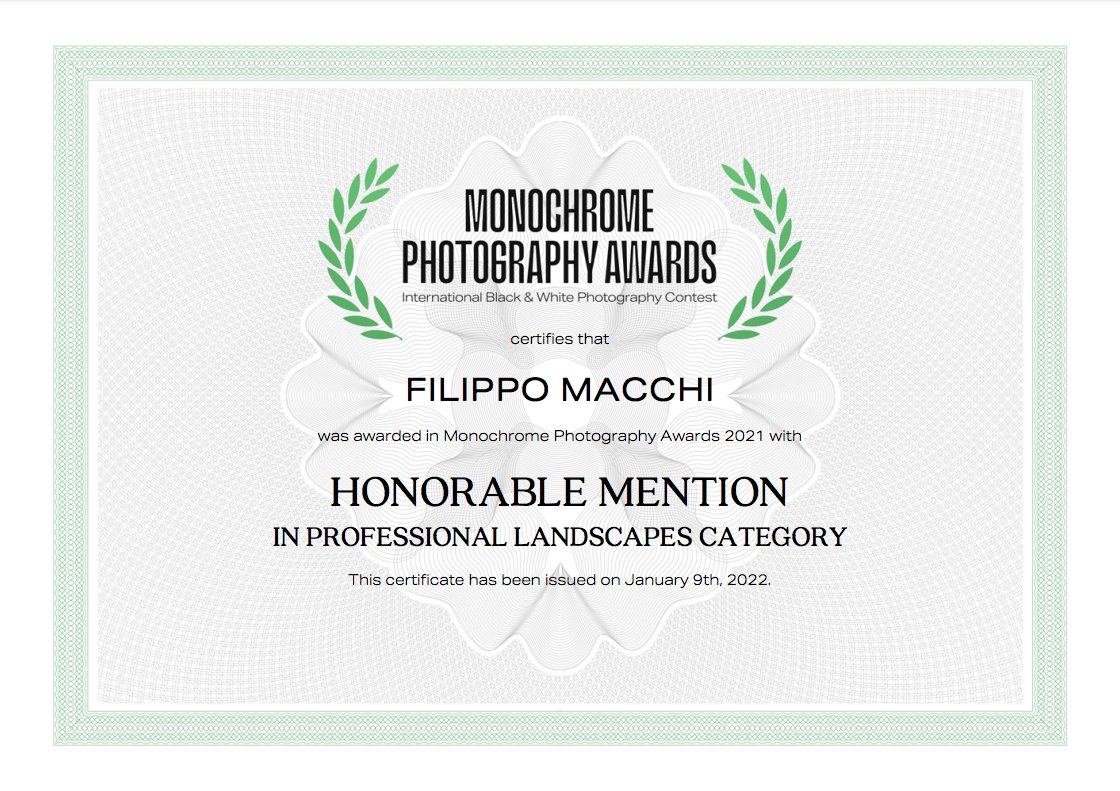 filippomacchi's tweet photo. Ricevo oggi la notifica da Monochrome Awards di aver ricevuto ben ⭐️⭐️⭐️ 3 Honorable Mention ⭐️⭐️⭐️ per la categoria Landscape Professional 2021.
https://t.co/1ewgAdlM72
https://t.co/fWKOVUdLGD
https://t.co/f6dLKiIdUp
#awards #monoawards #photographyawards https://t.co/TCcbutb4Qf