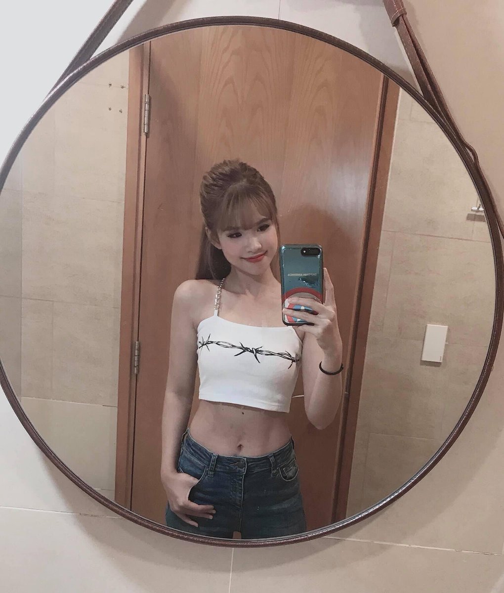 ccsbreal's tweet photo. My ơi em mà làm vợ bé cho mấy a dưới đây mấy ảnh đụ cho em sướng lồn luôn my ơi 😘😘 https://t.co/j330Jig2G5