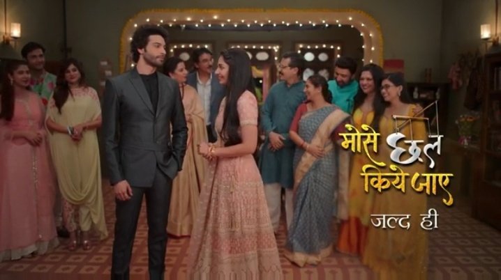 GossipsTv's tweet photo. #SuperExclusive
HOT EXCLUSIVE

#VidhiPandya and #VijayendraKumeria starrer new show PROMO OUT, titled #MoseChhalKiyeJaaye COMING SOON!!

@GossipsTv
#4SaalBemisaalOfGtv
All the best @vidhi_pandya7 di ❤️ @veejay_k https://t.co/LNMrFBB4Xa