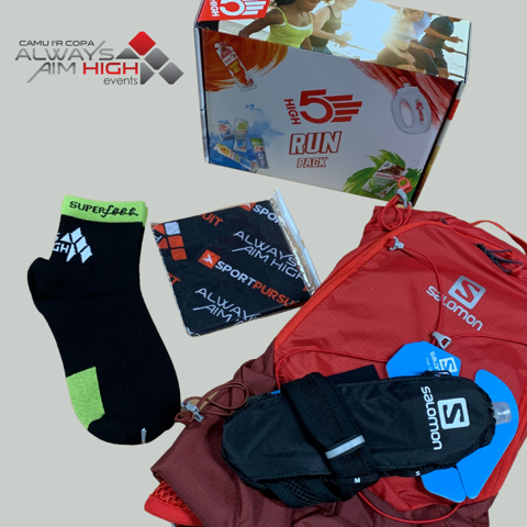 RT this and follow @aahevents to be in the Sunday 9th January 9pm prize draw to win this prize bundle worth over £140, including a Salomon XT6 Pack and handheld bottle, a HIGH5 pack, socks and a buff. We will have one winner. Good luck! #ukrunchat