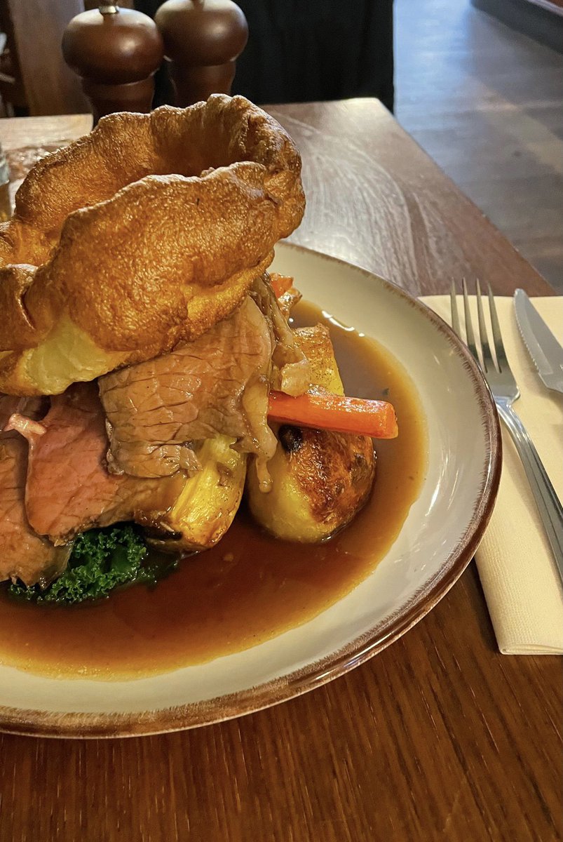We’ve still got some spaces left for Sunday lunch! 
thealbertprimrosehill.co.uk
#sundayroast #primrosehill #Sunday