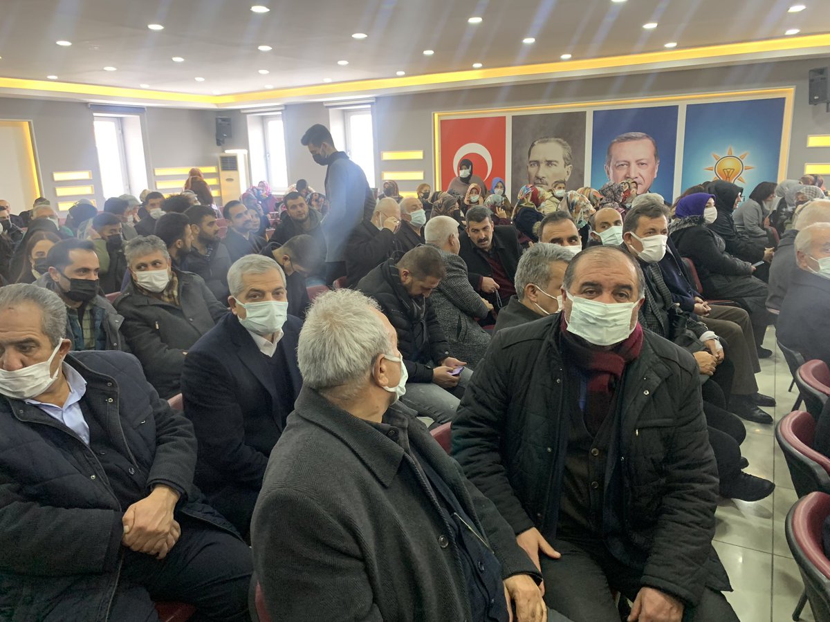 vanaktusba's tweet photo. Bilgi ve iletişim Teknolojilerinden Sorumlu Genel Başkan Yardımcımız sn.@DrOmerileri 'nin katılımıyla İl Başkanlığında düzenlenen toplantıya, tüm kademelerimiz ile katılım sağladık.

@MnuriBasdinc @AK_PartiVan @K_Turkmenoglu_V @zyildiz_ @avhamzadag @Akparti @RTErdogan https://t.co/iRn1MvUnIN
