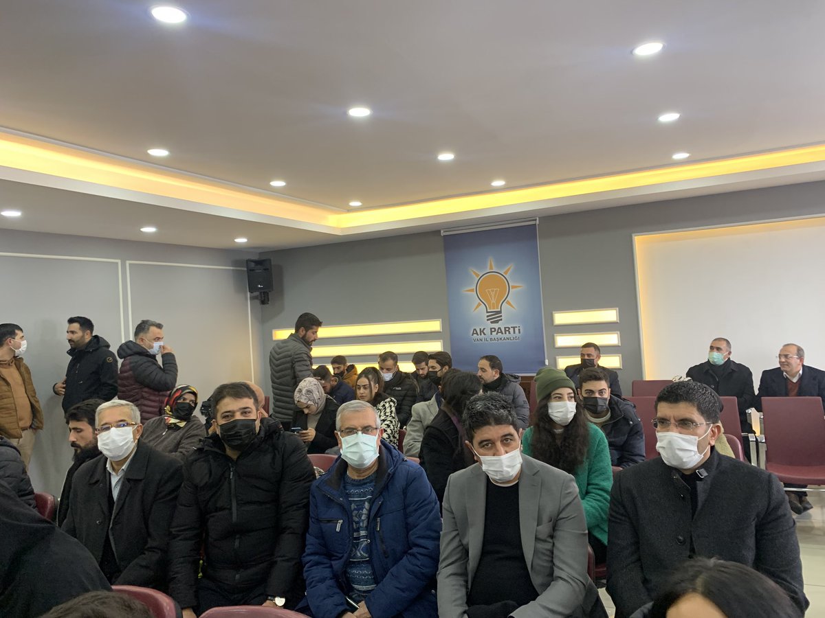 vanaktusba's tweet photo. Bilgi ve iletişim Teknolojilerinden Sorumlu Genel Başkan Yardımcımız sn.@DrOmerileri 'nin katılımıyla İl Başkanlığında düzenlenen toplantıya, tüm kademelerimiz ile katılım sağladık.

@MnuriBasdinc @AK_PartiVan @K_Turkmenoglu_V @zyildiz_ @avhamzadag @Akparti @RTErdogan https://t.co/iRn1MvUnIN