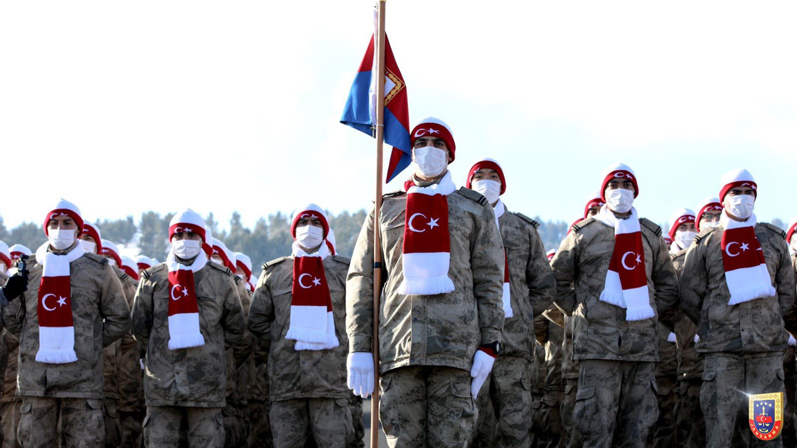 T.C. Jandarma Gn. K on Twitter: "Kalplerde İzi Silinmez🇹🇷 Jandarma Genel  Komutanlığı olarak, Sarıkamış Harekatının 107'nci yıl dönümünde  gerçekleştirilen anma törenlerine katılmanın onurunu ve gururunu yaşadık.  📍Kars Sarıkamış Tüm Şehitlerimizi ...