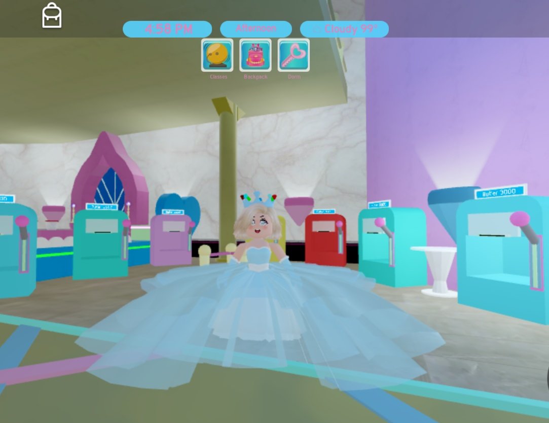 ItzSoNotViolet's tweet photo. #RHFirstVsLast I've come a long way sense I first started playing RH!❤️ The quality in the first pic scares me- 😬🤣 https://t.co/rlwubwSsUK