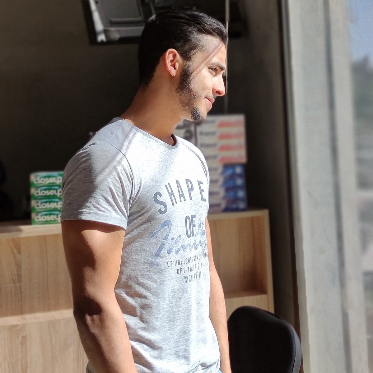 إن الصديق وقت الضيق..واصبحنا نفقد صديق كل ضيق🥀💢