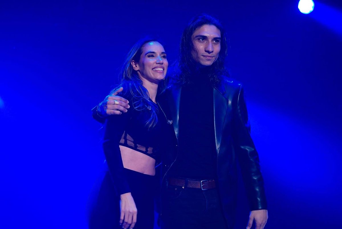 Pasaron tantas cosas… 
Dos chicas se pidieron matrimonio mientras cantábamos 90 minutos, una chica llamada Ángeles subió desde el público a cantar Los gatos, y pa colmo se sumó a la fiesta el gran bailaor El Yiyo y la formó… gracias Barna, Us estimo molt. 🙏🏽🙌🏽❤️