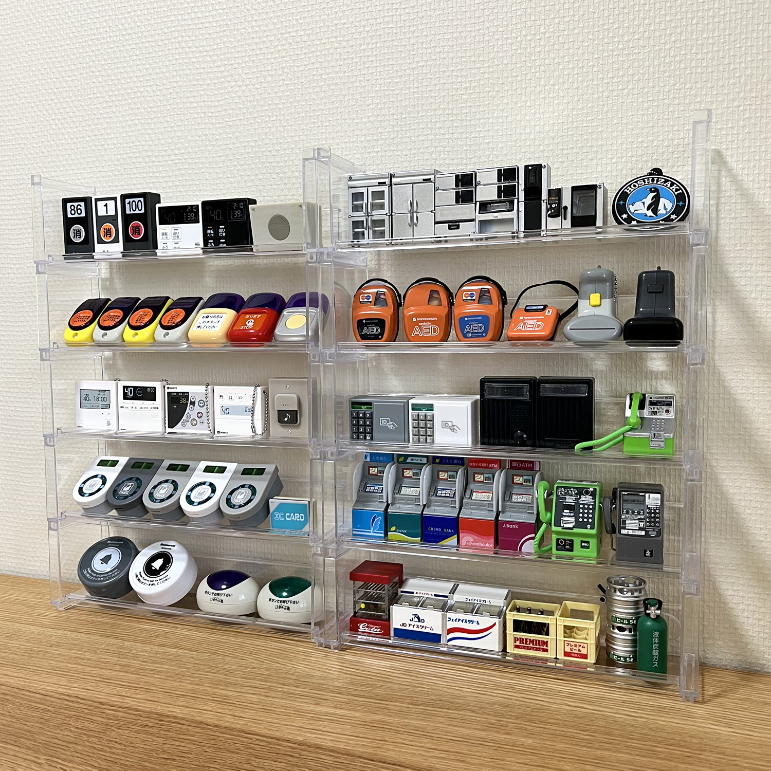 ぱんくま Twitter પર 100均セリアの 積み重ねて使えるディスプレイラック02 ガチャガチャを並べて飾りたい時におすすめ 1枚目はつぶらな瞳シリーズ 2枚目は音が鳴る系 設備系ガチャ 3枚目はムーミン リサ ラーソン T Co Etbuyyn54y Twitter