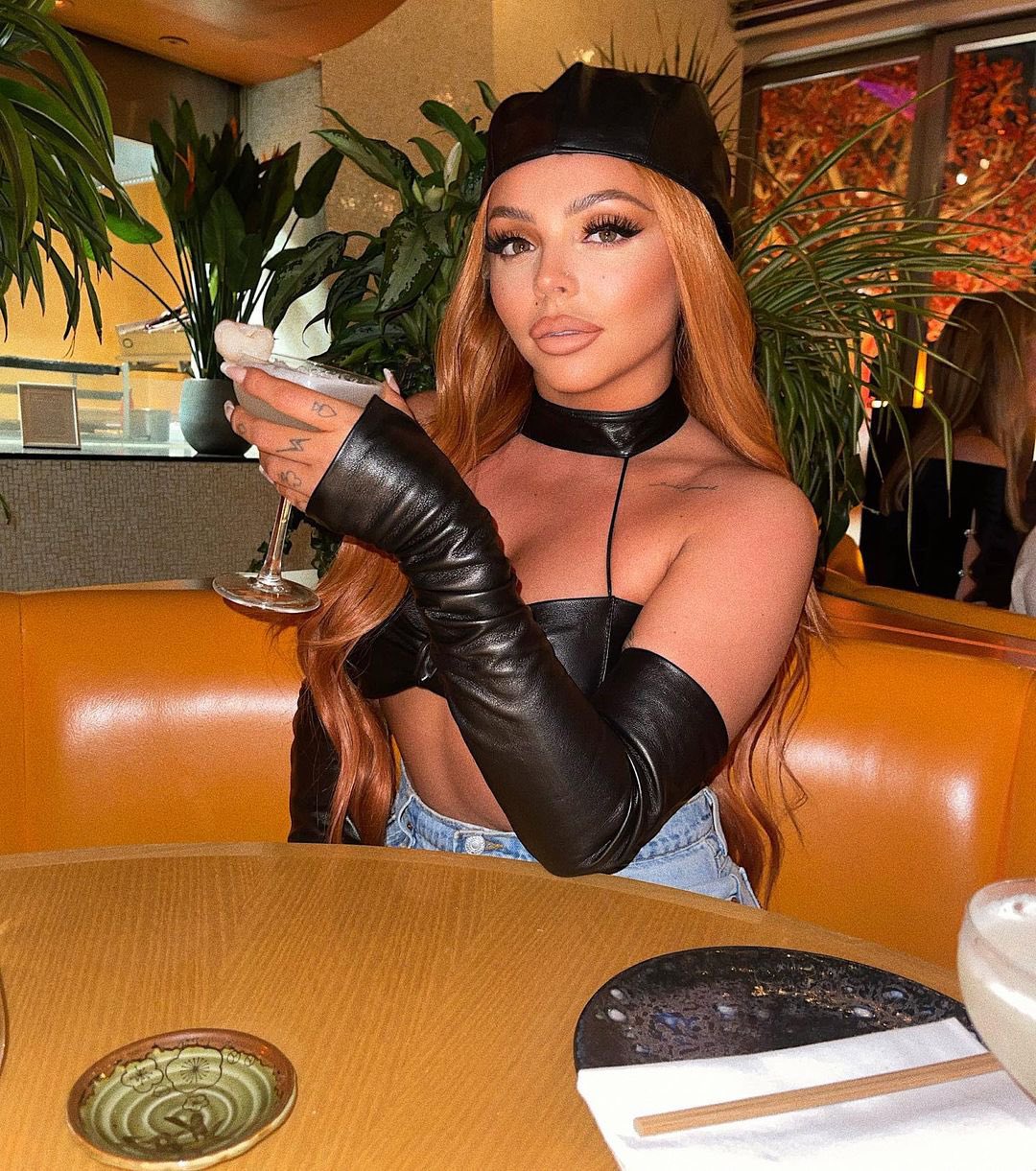 Jesy Nelson Stats on X: "Jesy Nelson looks dazzling in her first 2022  Instagram post. 🔥🖤 https://t.co/GIRclV34VK" / X