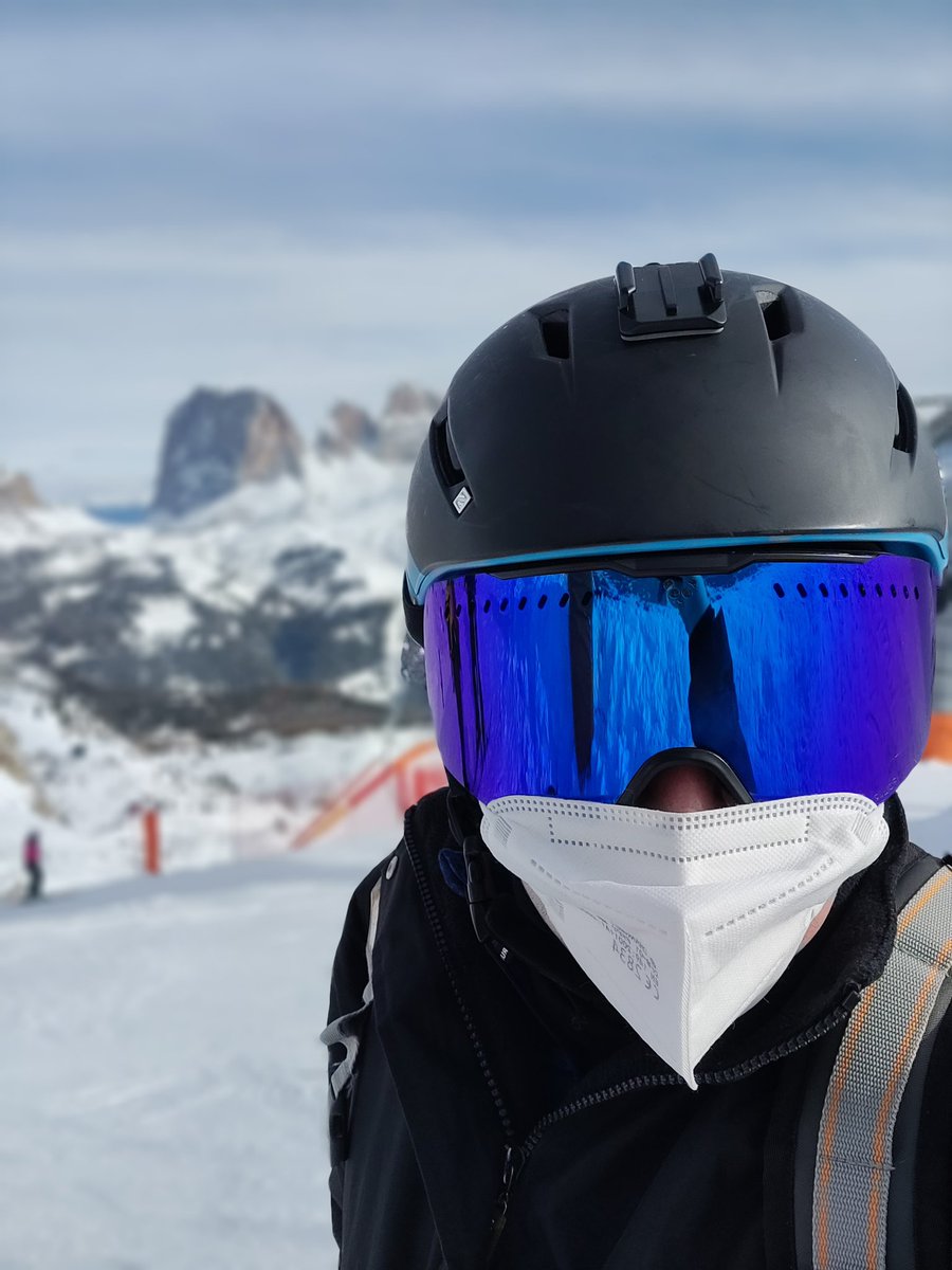 Alexander Crossley tweet media